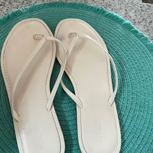 5 Sandals for $30